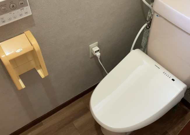 【トイレ】 | トイレは大きさや形、機能、抗菌性などが異なる多種多彩なタイプが各メーカーから出ています。それぞれに良さがあるため、事前にどういったタイプのトイレがいいのかをご家庭内で決めて、内見に行くといいでしょう。