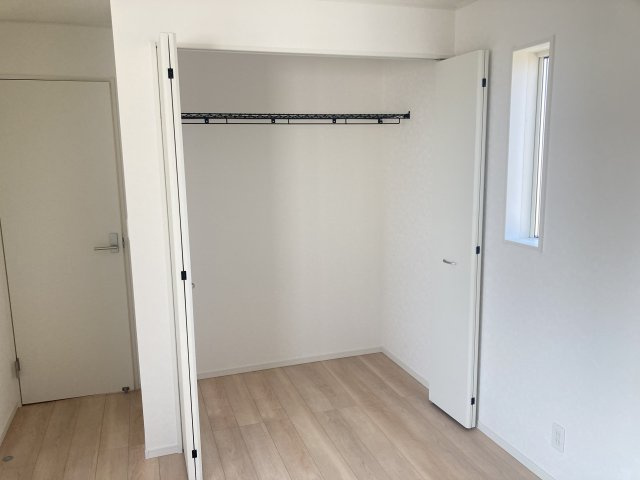 クレイドルガーデン前橋市下細井町第10-1　2号棟の収納|2階洋室1収納です
