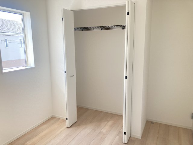 クレイドルガーデン前橋市下細井町第10-1　2号棟の収納|2階洋室4収納です