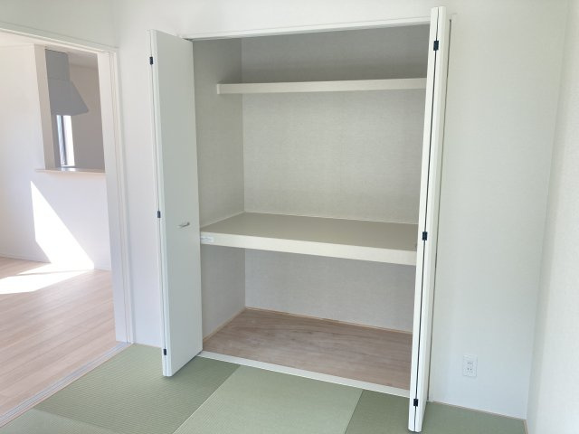 クレイドルガーデン前橋市下細井町第10-1　2号棟の収納|和室にも収納スペースがあります！