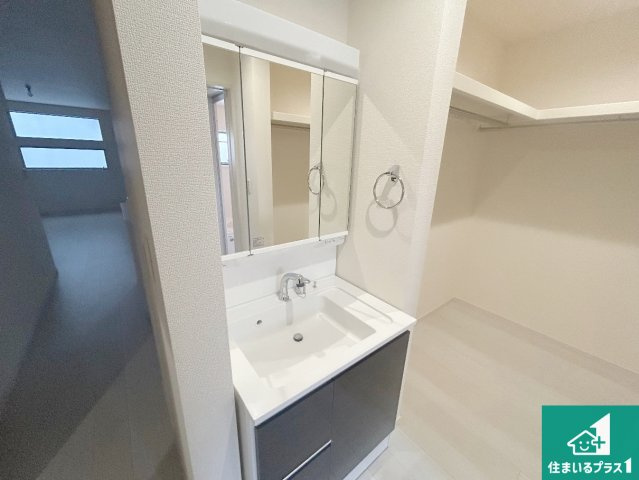 大阪市生野区田島　新築一戸建ての外観|周辺は落ち着いた街並みの住宅地！子育てがしやすい住環境です！まだ未完成ですが、現地でしかわからない事もございます。是非一度ご覧ください。