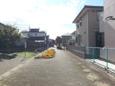 【その他】 | ヴィラジュネス | 物件東側遊歩道