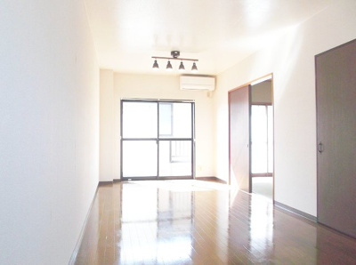 【居間・リビング】 | ヴィラジュネス