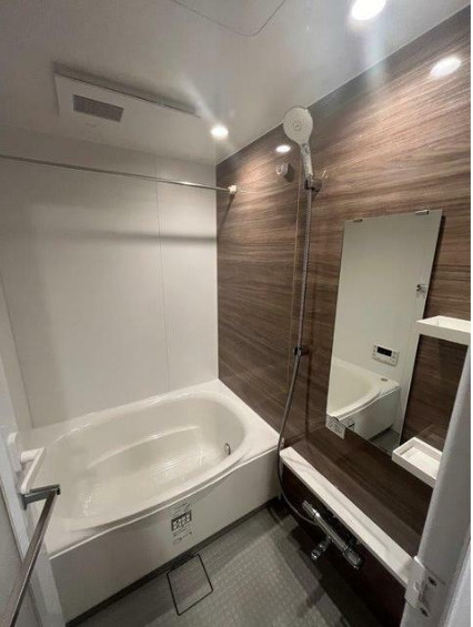 ブランシエスタ目黒中央町　新築　ペット相談　フィットネスルーム　ワークラウンジの浴室