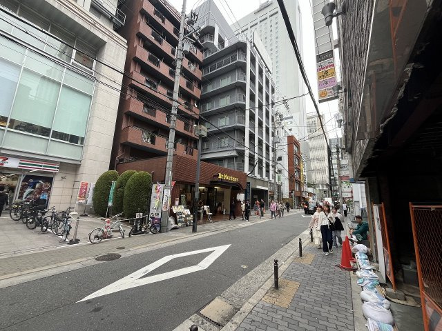 大阪市中央区西心斎橋１丁目の店舗事務所の周辺