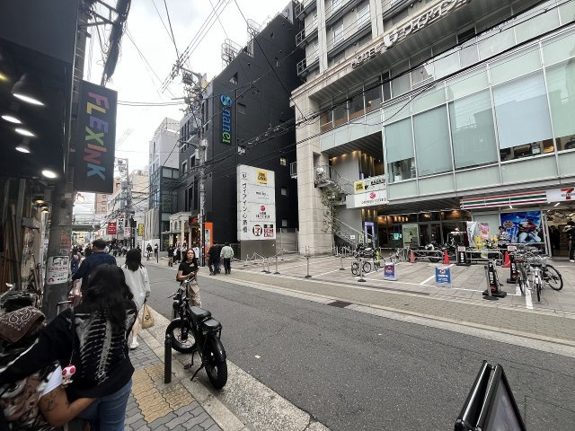大阪市中央区西心斎橋１丁目の店舗事務所の周辺
