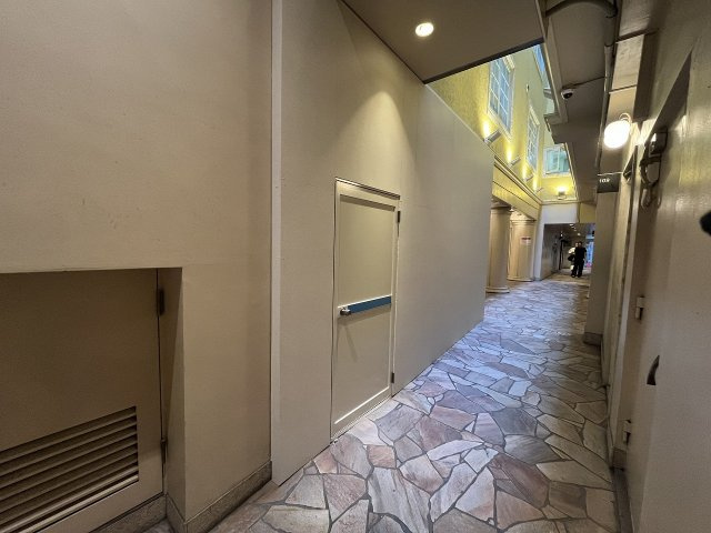 大阪市中央区西心斎橋１丁目の店舗事務所の外観