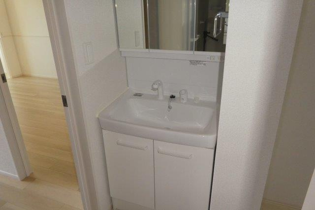 リジョイス井尻野Aの独立洗面台|シャンプードレッサー