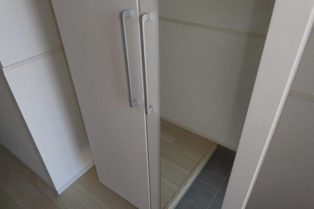 リジョイス井尻野Aの内装|シューズボックス