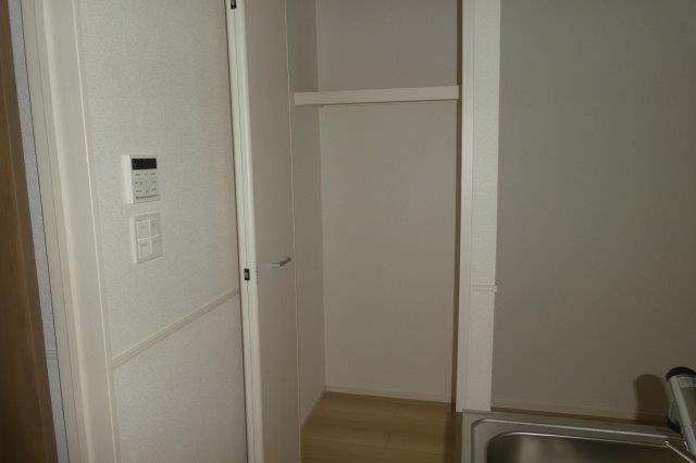 リジョイス井尻野Aの収納|LDK収納