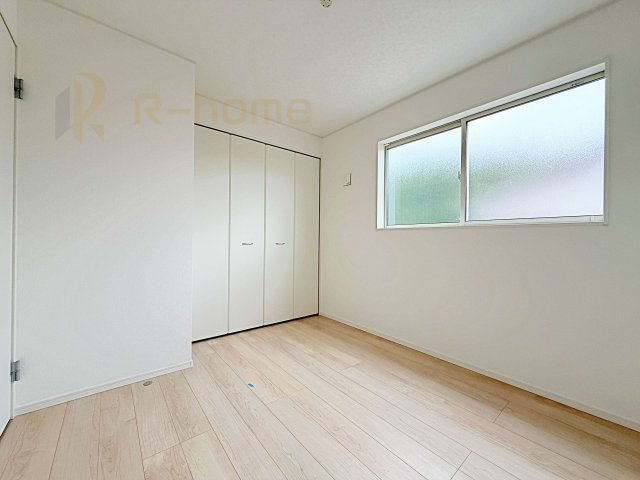 つくば市自由ケ丘第10　新築戸建て　1号棟の洋室|お部屋のサッシはすべてペアガラスを採用！高い断熱性による省エネと結露対策に有効です♪