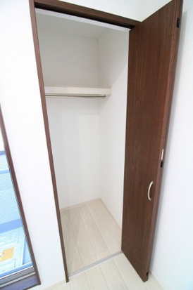 THE NOBLES 諏訪野町Ⅱの収納|ちょっとした収納スペースも充実しています