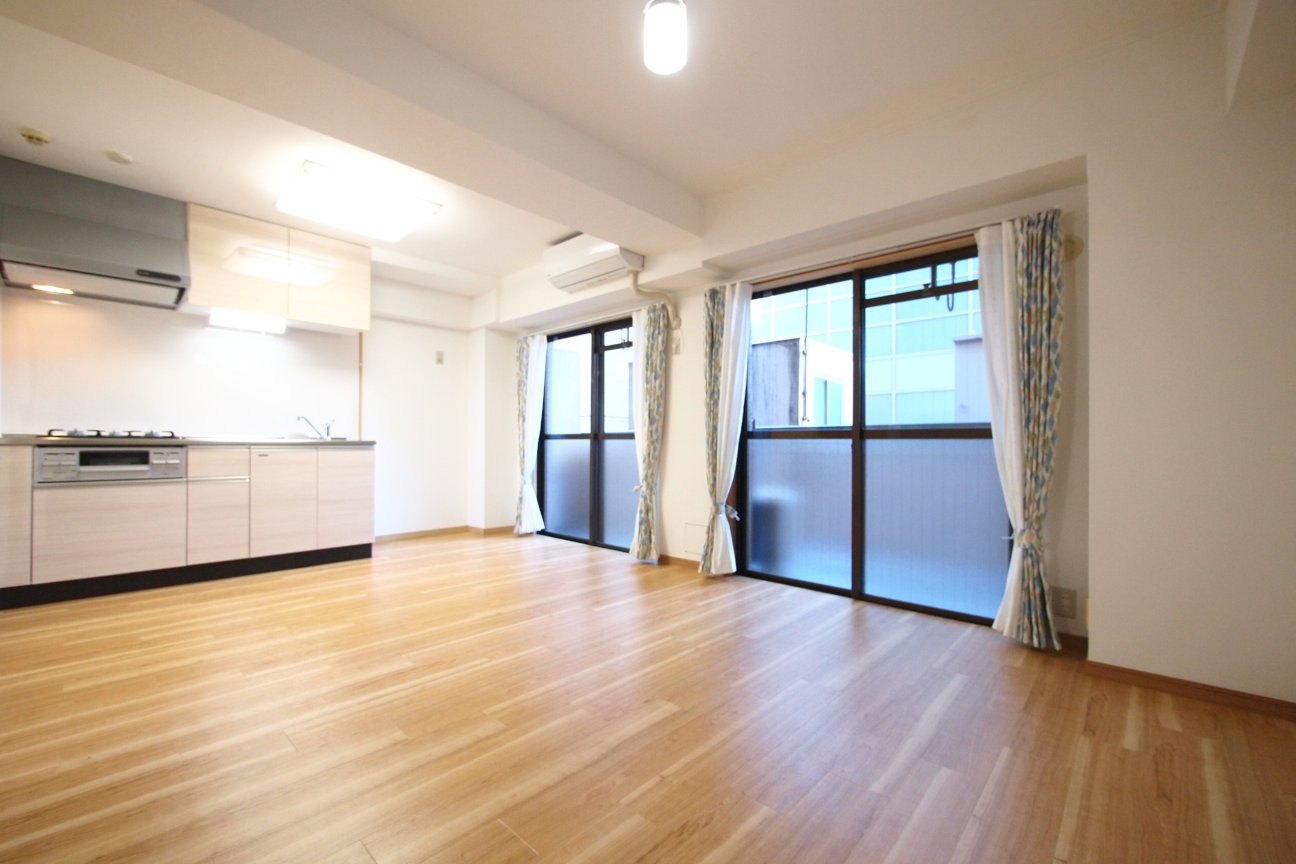 ライオンズマンション栄第３の居間・リビング|こちらの居間で趣味の時間をお楽しみください