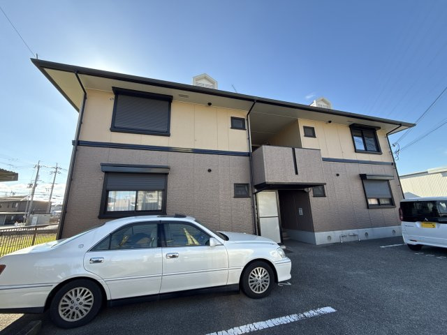 ジーライズ飾磨プランレーヌA棟の外観