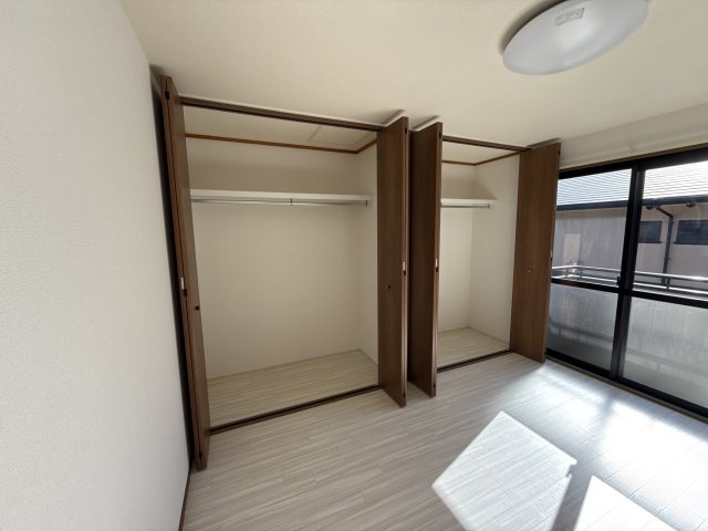 ジーライズ飾磨プランレーヌA棟の収納