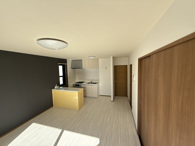 ジーライズ飾磨プランレーヌA棟の居間・リビング