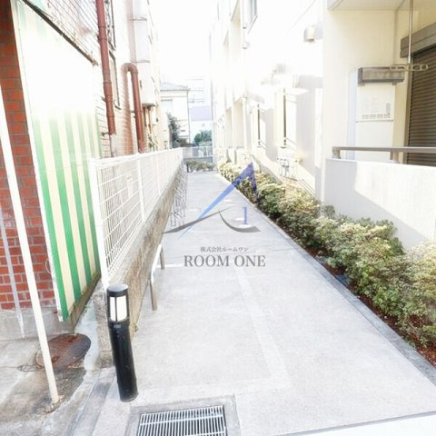 サダルスウドのエントランス|エントランスです。