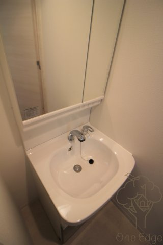 プレサンス南森町ライズの洗面所
