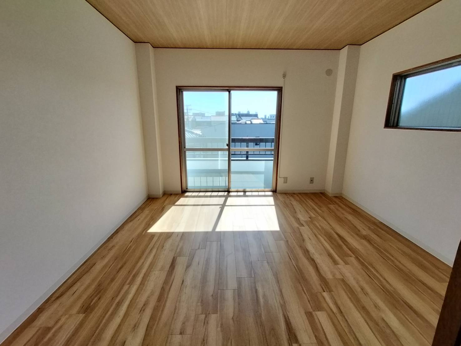 瑞穂区井戸田町２丁目のお家の洋室|広々とした洋室です