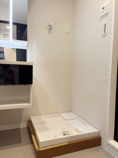 【ランドリースペース】 | メゾン赤坂 | 防水パン（洗濯機置き場）