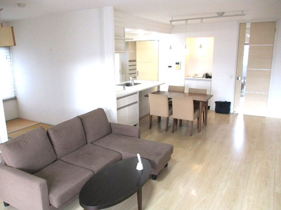 【居間・リビング】 | リヴィエール三ヶ森ガーデン（C-14）