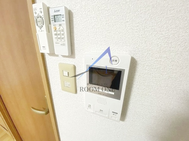 リバージュ北千住のセキュリティ|モニター付きインターホンです。