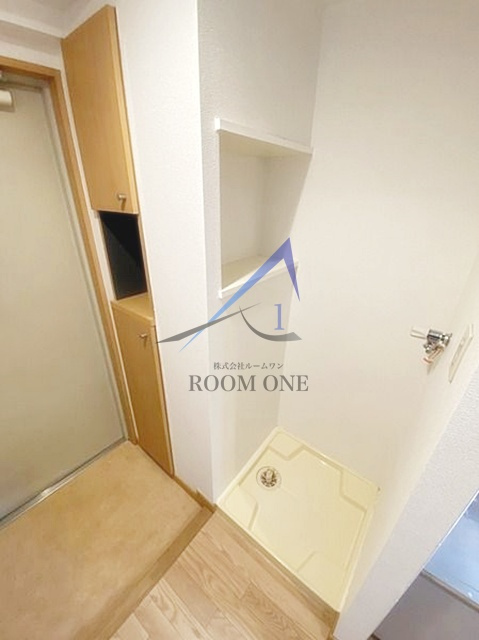 リバージュ北千住の設備|洗濯機置き場です。