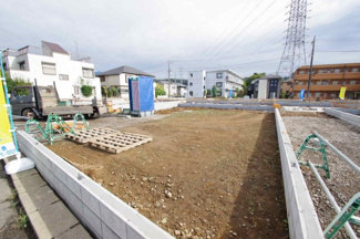 【外観】 | 【仲介手数料無料！！】日野市平山４丁目　新築戸建て（全14棟）5号棟　4730万円 | 令和７年10月20日撮影　建築中