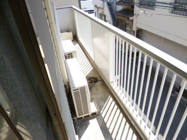 カーサビアンカのバルコニー|サンサンと太陽が当たるバルコニーです