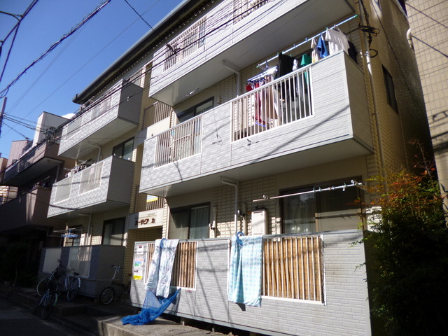 カーサビアンカの外観|静かな住宅地に建っていますので静かです！