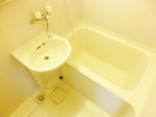 カーサビアンカの浴室|お風呂も綺麗ですね♪