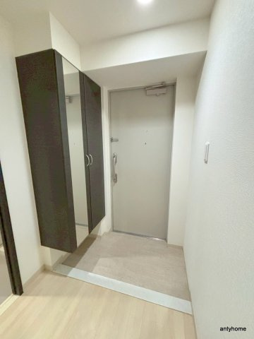 アベニール鷺洲　仲介手数料無料の玄関