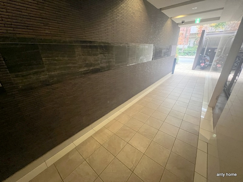 アベニール鷺洲　仲介手数料無料のロビー