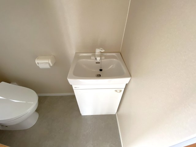 小林邸の洗面所