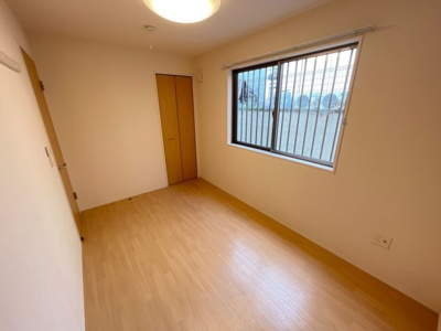 【洋室】 | リズ・プラトリー