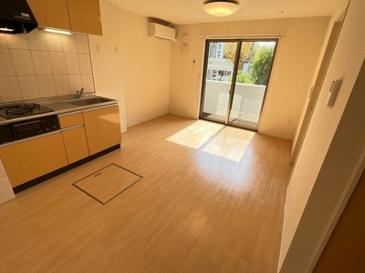 【居間・リビング】 | リズ・プラトリー