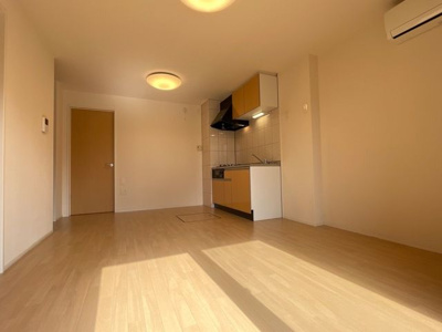 【居間・リビング】 | リズ・プラトリー