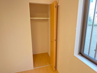 【洋室】 | リズ・プラトリー