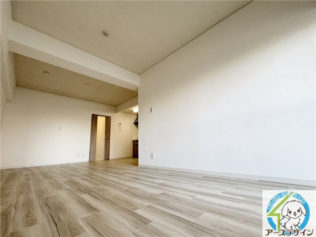 ルモン明石公園の居間・リビング