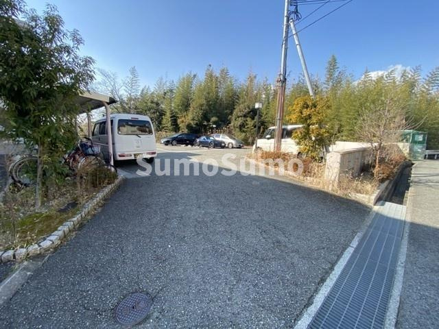 グリーンゲート清玄の駐車場