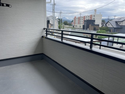 【バルコニー】 | 東根市六田3期【新築建売住宅】1号棟 | 洗濯は外干ししたいけど、外の目やお天気が気になる方注目です。