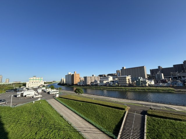 リノア北赤羽の駐車場|共用部・平置き駐車場（空き有　R7.10時点）