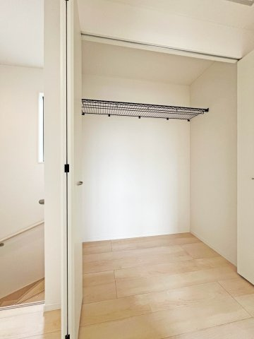 クレイドルガーデン名古屋市港区知多第2　2号棟の収納