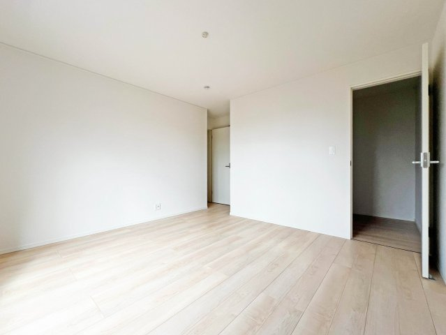 クレイドルガーデン名古屋市港区知多第2　2号棟の洋室