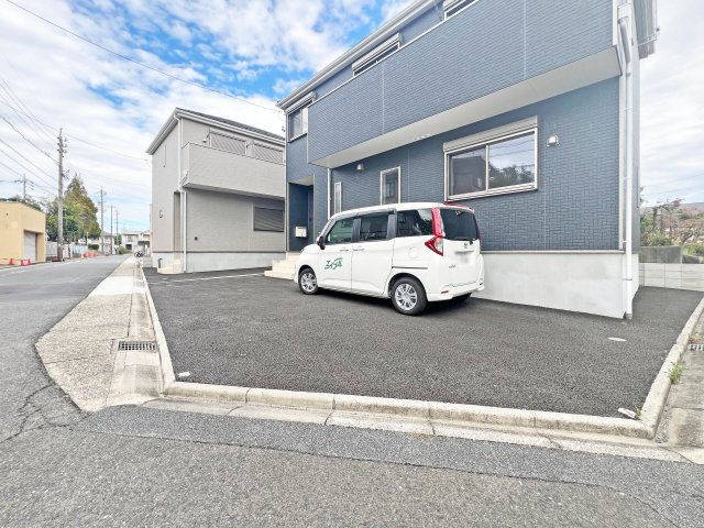 クレイドルガーデン名古屋市港区知多第2　2号棟の駐車場