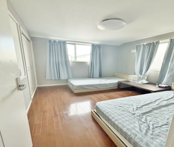 中野区江原町2丁目の洋室|洋室
居室は4部屋ございます
お子様部屋の他にも書斎や趣味のお部屋などにもお使いいただけます