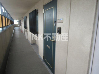 【玄関】 | 吉鴻ハイネスⅢ（鴻池新田賃貸） | 玄関です