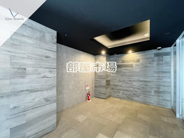 プレセダンヒルズ三ノ輪のエントランス