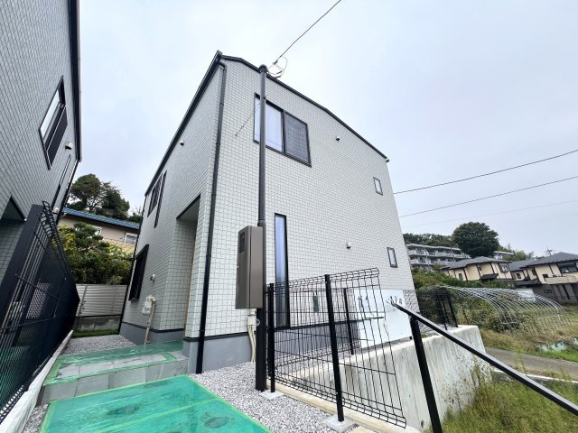 水着を仕込めば１５分後にはプールにダイブ！よみうりランドまで徒歩７分♪【麻生区細山６丁目】築浅戸建の外観|外観も気になるポイント