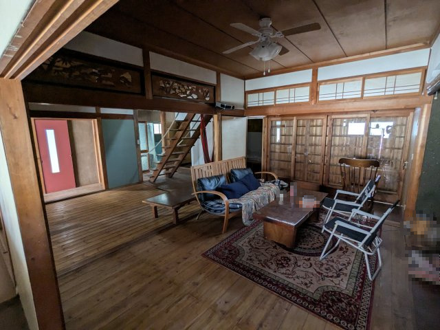 和歌山市島橋東ノ丁・中古戸建・54713の居間・リビング